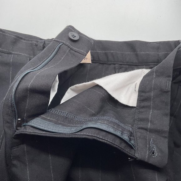 Dockers Women's Stain Defender Pinstriped Tapered Leg Pants Size 14M Bla… - Picture 7 of 9